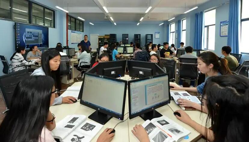 计算机信息技术咨询在计算机网络应用中的核心价值与实践路径